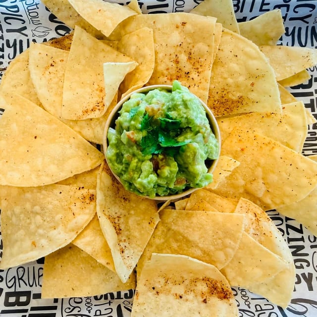 Guacamole & Chips (Personal).
